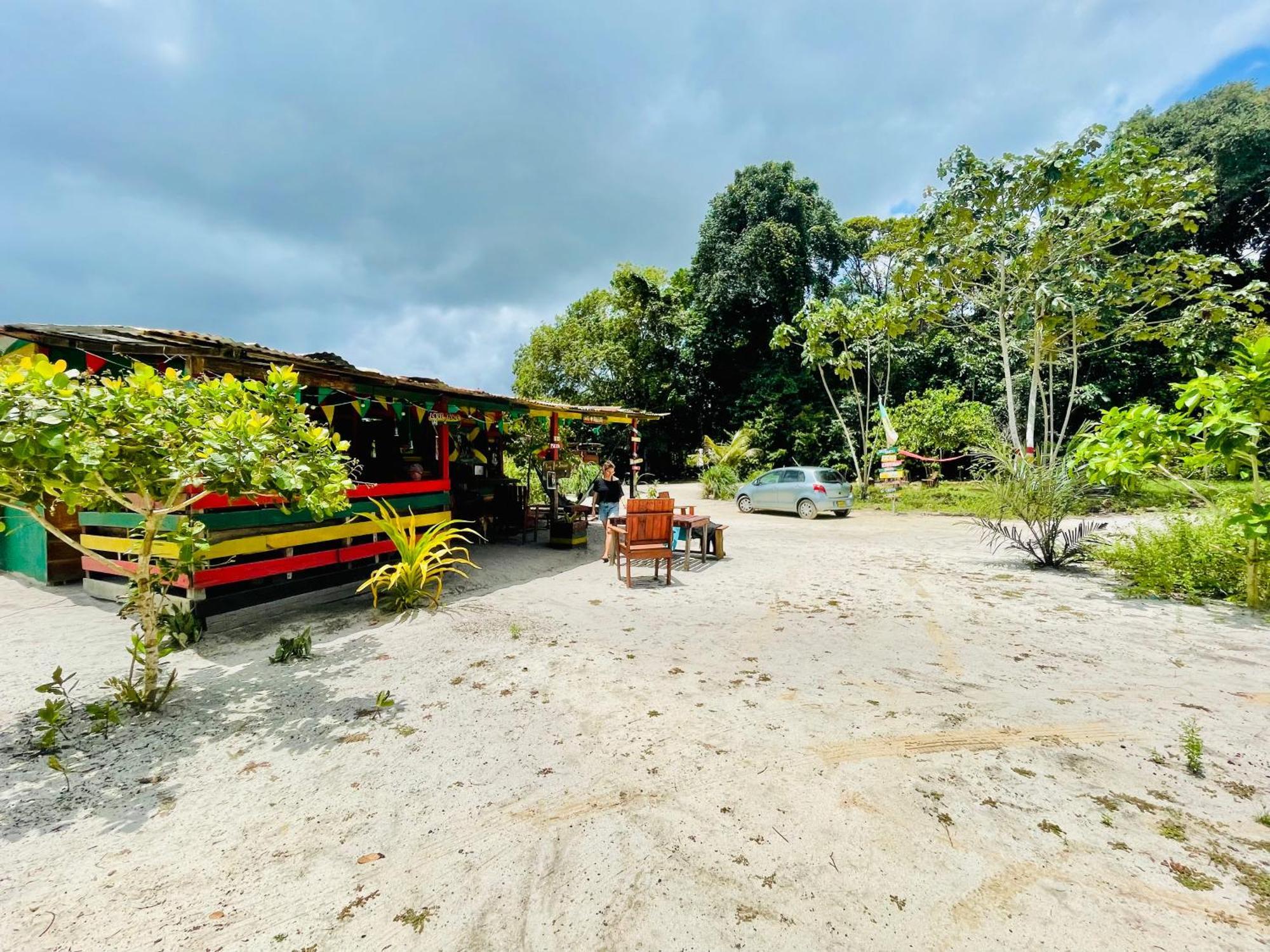 Land Of Promise - Reggae Bar & Eco Village Zanderij Exterior foto